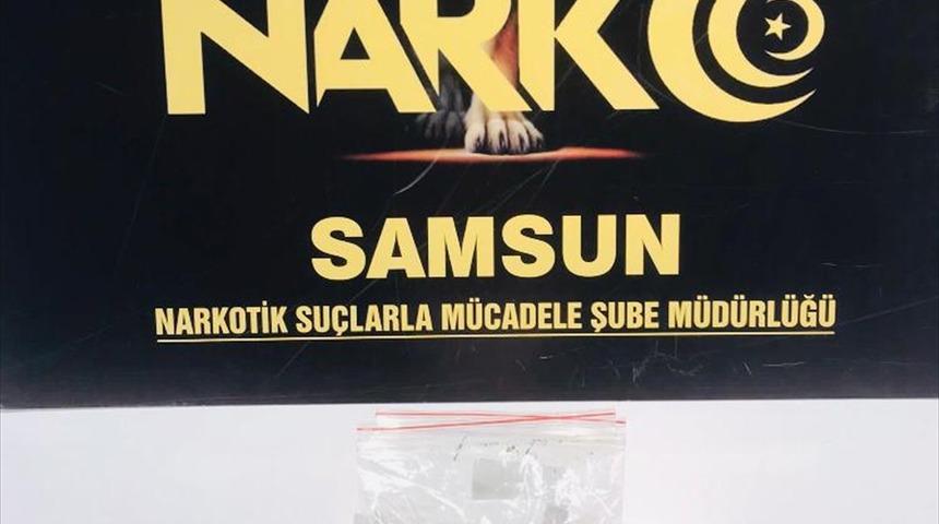 Samsun'da uyuşturucu operasyonunda yakalanan 2 şüpheliden biri tutuklandı