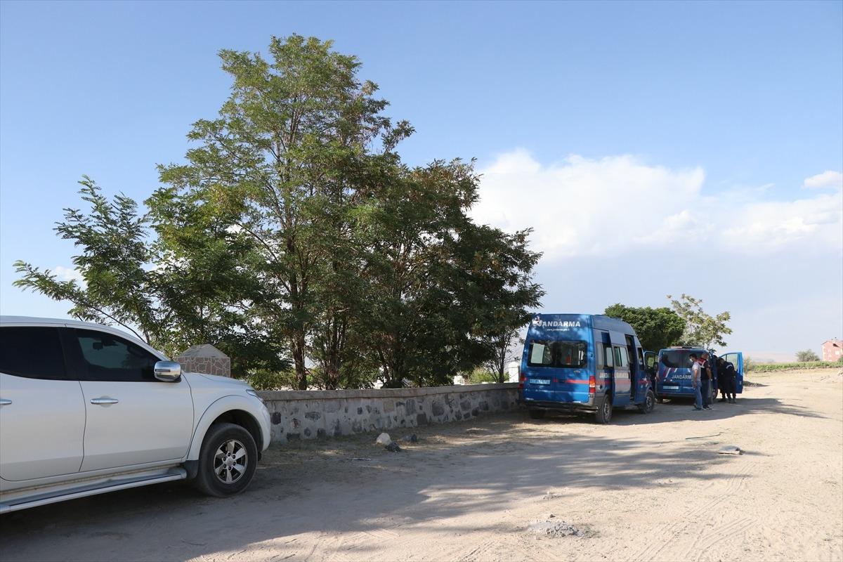 Niğde'de arazi anlaşmazlığı nedeniyle &ccedil;ıkan silahlı kavgada baba ile oğlu &ouml;ld&uuml;