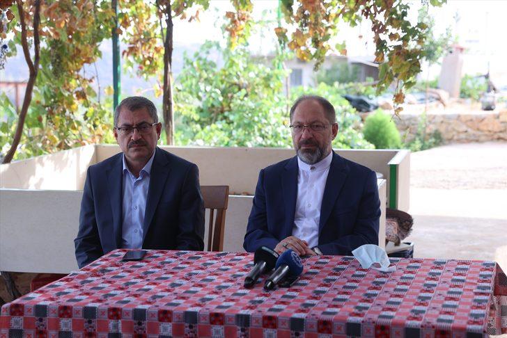 Diyanet İşleri Başkanı Erbaş'tan, yangın bölgesindeki vatandaşlara "geçmiş olsun" ziyareti G1