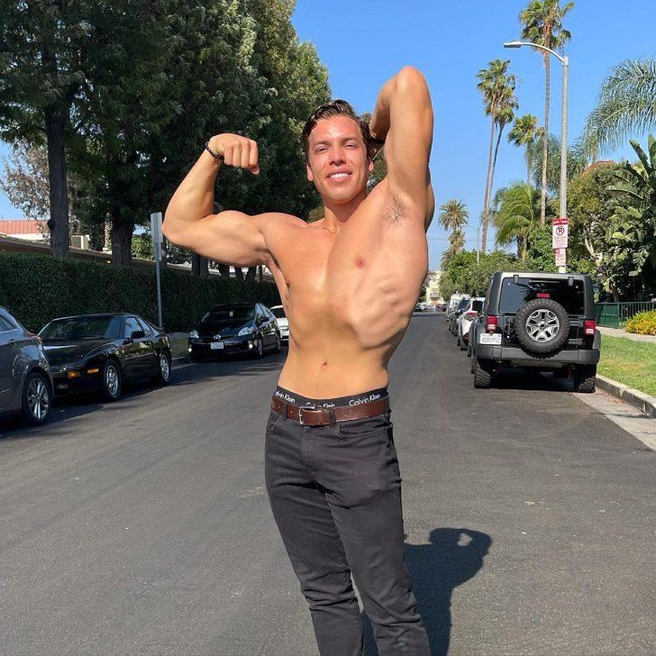 Babasının oğlu! Arnold Schwarzenegger'in oğlu Joseph Baena'dan kas şov G3