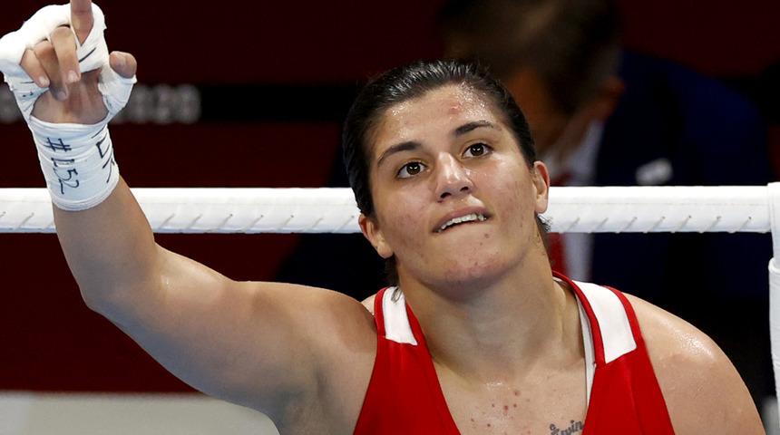 Tokyo'da tarih yazdı! Busenaz Sürmeneli altın madalya kazandı