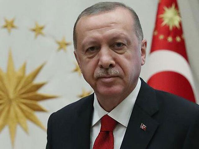 Cumhurbaşkanı Erdoğan, Busenaz Sürmeneli'yi tebrik etti