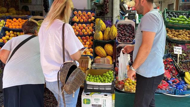 Gurbetçiler adeta akın etti! Kilosu 40 liradan satılıyor