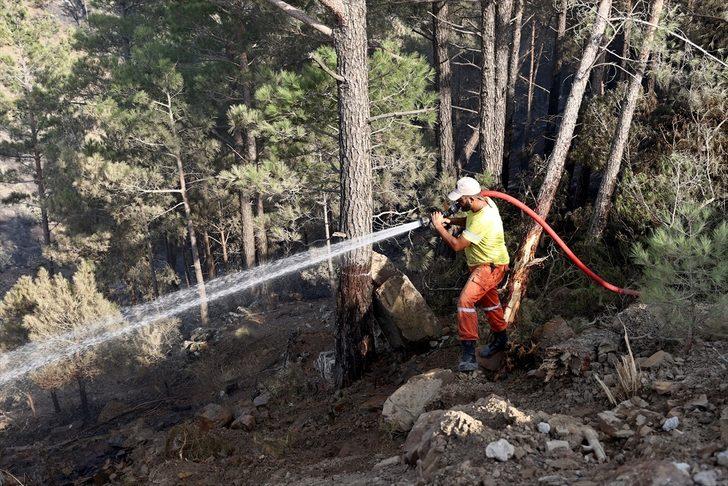 KKTC'nin "alev savaşçıları" Manavgat'taki yangın bölgesinde çalışmalara destek veriyor G3