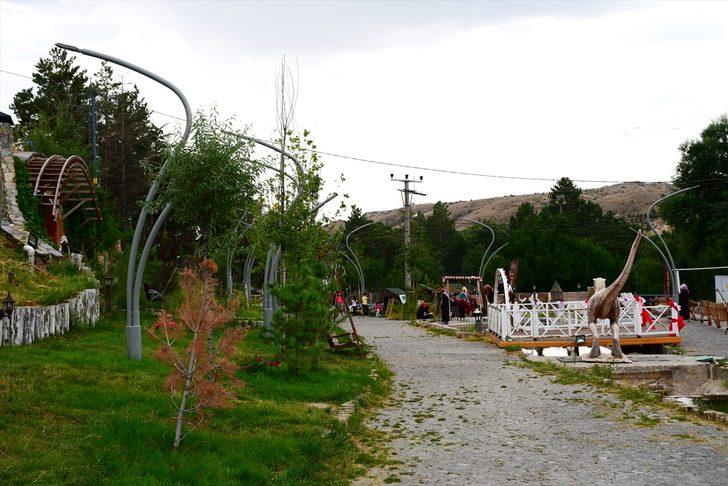 Sivas'taki "Hobbit Evleri" normalleşme sürecinde ilgi görüyor G5