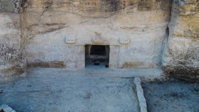 40 gündür kazıyorlar! Frigya'daki kurtarma kazısında Maltaş Tapınağı gün yüzüne çıktı