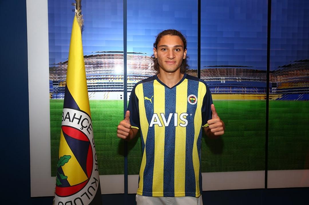 Fenerbah&ccedil;e Emir Ortakaya transferini resmen a&ccedil;ıkladı