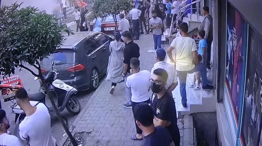 İstanbul'da korsan taksi durağı ateşe verildi