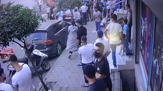 İstanbul'da korsan taksi durağı ateşe verildi