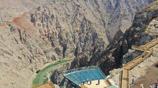 Sivas'ta adrenalin tutkunlarını ağırlayacak cam seyir terası ziyarete açıldı