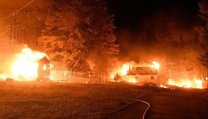 ABD'nin California eyaletindeki orman yangınları devam ediyor: 8 kişi kayıp