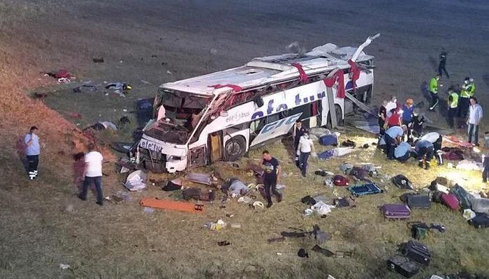 Son Dakika: Balıkesir'de korkunç kaza! Yolcu otobüsü takla attı: Çok sayıda ölü ve yaralı var