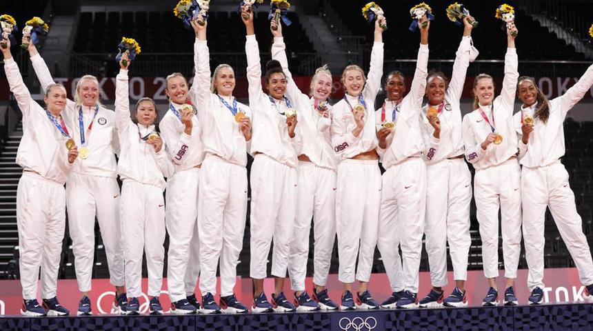 Olimpiyatlarda kadınlar voleybolda şampiyon ABD