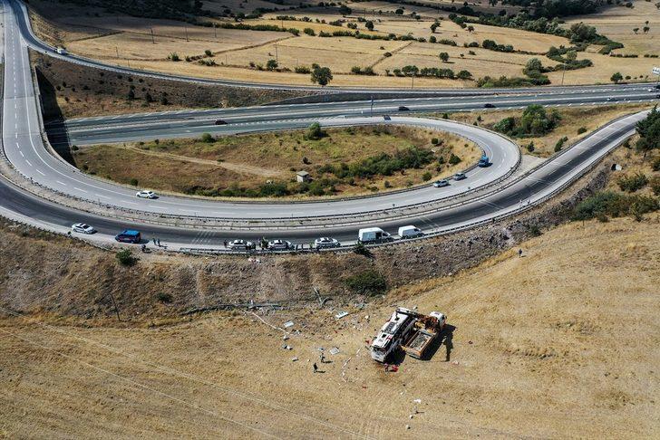 CHP Genel Başkan Yardımcısı Akın, Balıkesir'deki yolcu otobüsü kazasında yaralananları ziyaret etti: G3