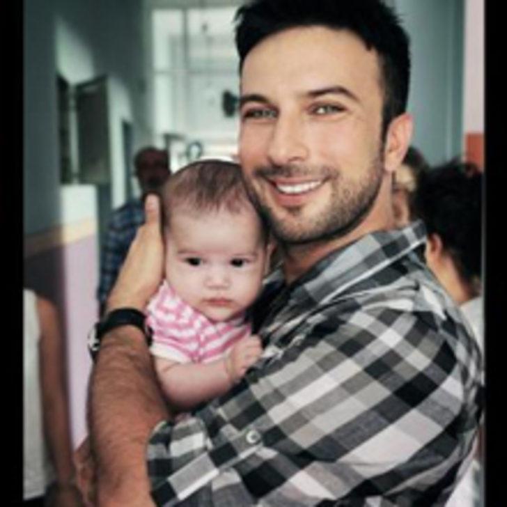 Tarkan Minik Kalplerle Buluştu