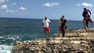 Fotoğraf çektirmek isterken dalgalara kapılan genç kayboldu