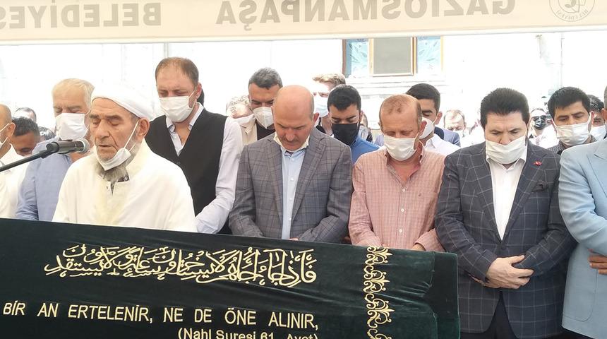 Bakan Soylu'nun amcası son yolculuğuna uğurlandı