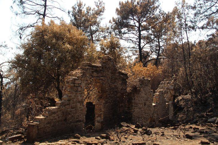 Manavgat yangını Lyrbe Antik Kenti'ni tanınmaz hale getirdi! G3