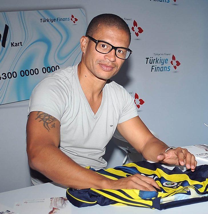 	Alex de Souza, Fenerbahçe maçı için İstanbul'a geliyor G1