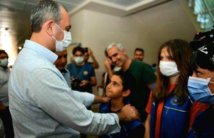 Adalet Bakanı Gül, Milas'ta yanan alanlarda incelemelerde bulundu G2