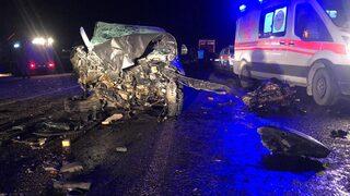 Van'da 3 aracın karıştığı kazada 2'si çocuk 10 kişi yaralandı