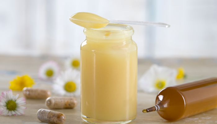 Doğal cilt bakım formüllerinde arı sütü etkisi! Yaşlanmayı geciktirmeyi sağlıyor