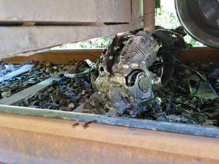 Manisa Salihli'de feci kaza! Yolcu treni motosikleti biçti G1