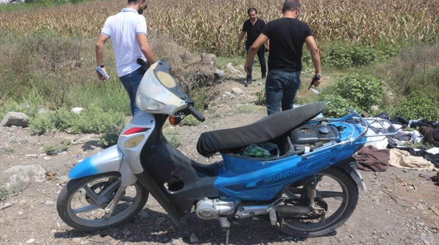 Adana'da polis kovalamacasının ardından sürücüsünün bırakıp kaçtığı motosiklet çalıntı çıktı
