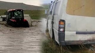 Sel sularında mahsur kaldı! İmdadına akrabaları yetişti