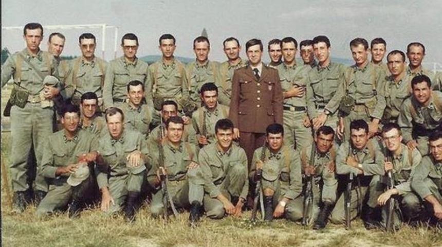 Erdoğan'ın askerlik fotoğrafı ortaya &ccedil;ıktı