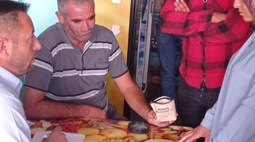 İçinde 45 bin liralık altın olan çanta buldu, sahibine teslim etti