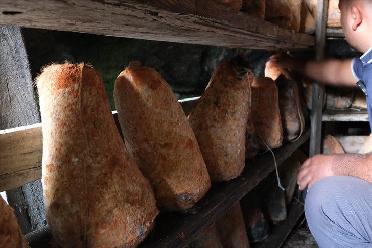 Mersin'de obruk peynirleri olgunlaşması için mağaralara konulmaya başlandı G1