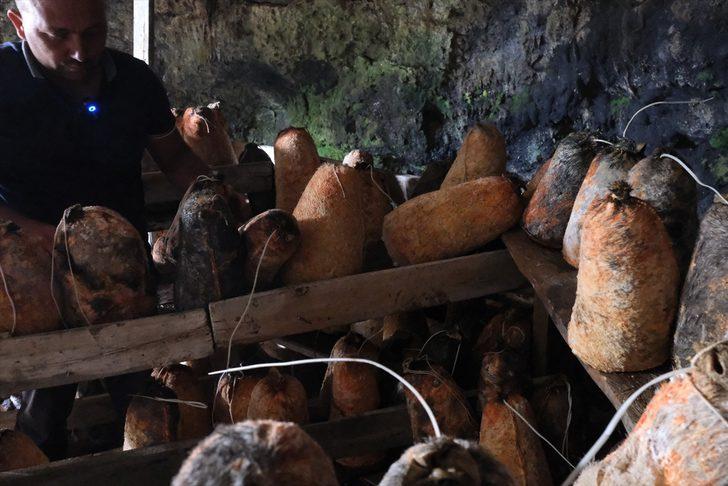 Mersin'de obruk peynirleri olgunlaşması için mağaralara konulmaya başlandı G2