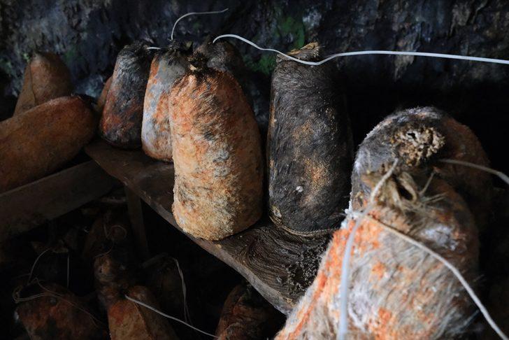 Mersin'de obruk peynirleri olgunlaşması için mağaralara konulmaya başlandı G3