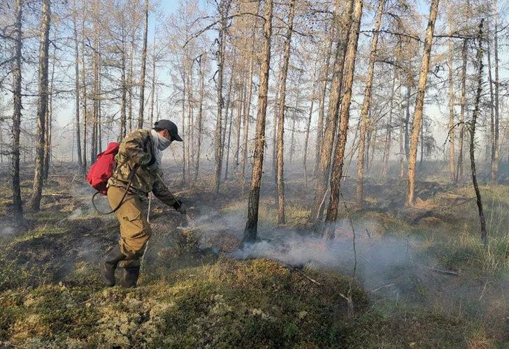 NASA görüntüledi! Sibirya'daki yangınların dumanı ilk kez Kuzey Kutbu'na ulaştı G4