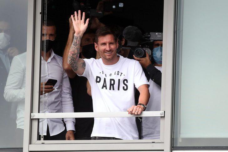 Messi tarihi transfer için Paris'te