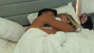 Love Island yarışmasında olay bitmiyor! Cinsel ilişkiye girdiler iddiası