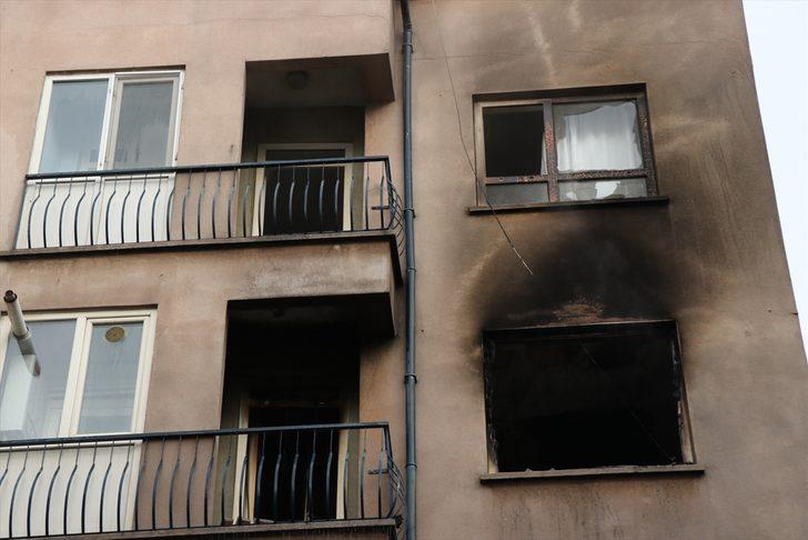 Elazığ'da apartman dairesinde çıkan yangın söndürüldü G4