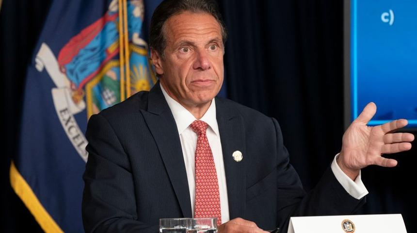 New York Valisi Cuomo, cinsel taciz su&ccedil;lamalarının ardından istifa etti