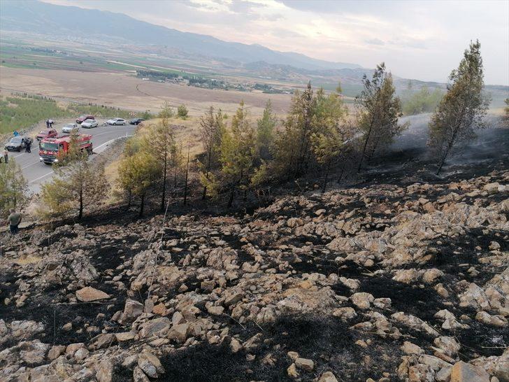Gaziantep’te ormanlık alanda yıldırım düşmesi sonucu çıkan yangın söndürüldü G3