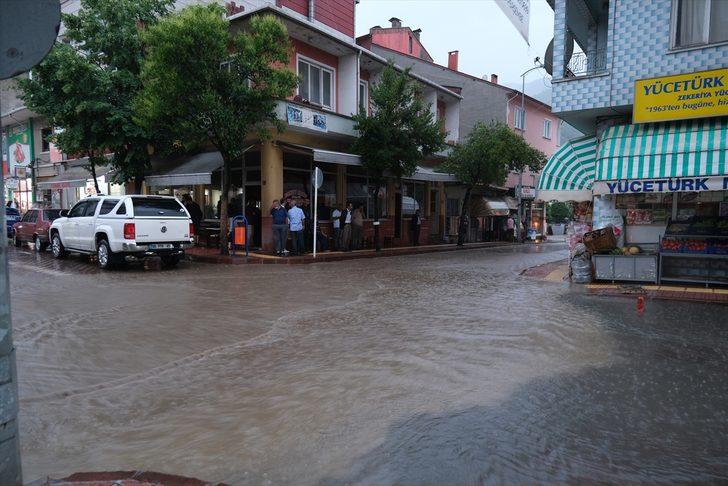 Kastamonu'da sağanak su baskınlarına yol açtı G3