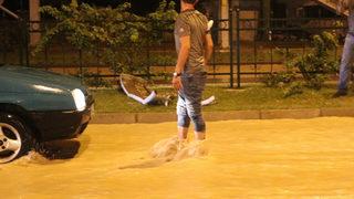 Malatya'da hayat felç oldu! Şiddetli yağış birçok yeri vurdu