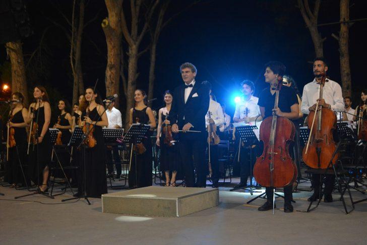 Ayvalık’ta "7. Müzik Festivali" TUGFO'nun konseriyle başladı G1