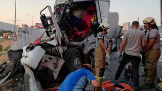 İzmir'de feci kaza! Adres tarifi için durmuştu