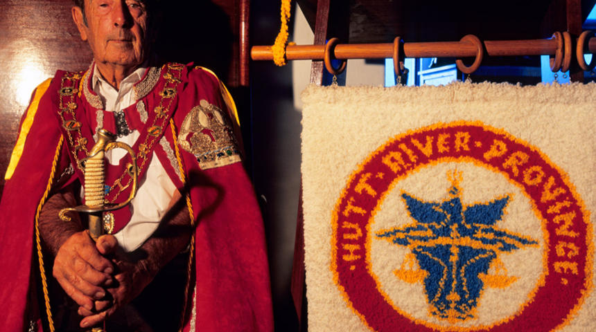 Her şeye rest çekti! Küçük bir arazide kendi devletini kuran isim: Leonard Casley