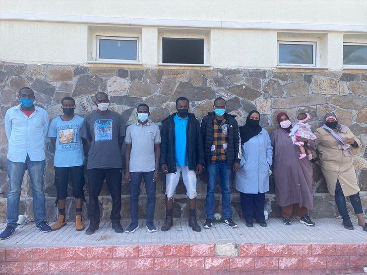 İzmir'de yurda yasa dışı yollarla giren 51 yabancı uyruklu yakalandı G1