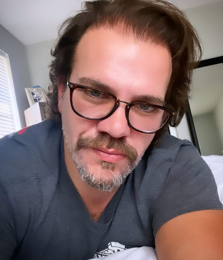 Tolga Karel'den çok konuşulan yeni aile pozları! Amerika'ya yerleşip, tır şoförü olmuştu... G3