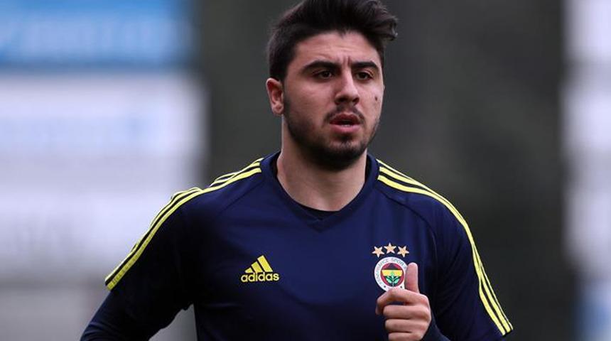 Fenerbah&ccedil;e'de Ozan Tufan yol ayrımında