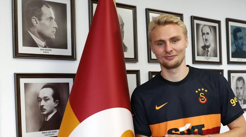 Galatasaray, Victor Nelsson'u KAP'a bildirdi