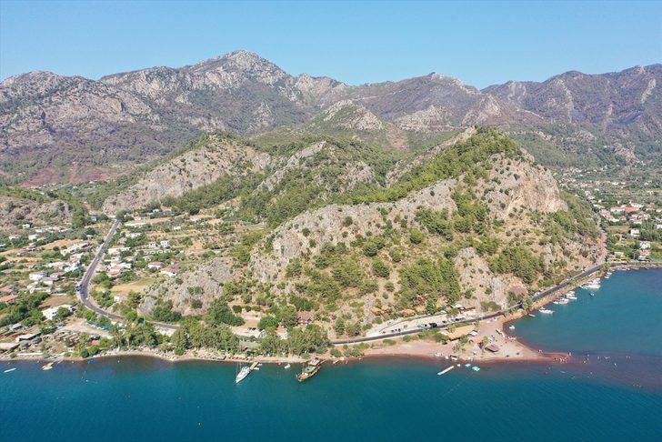 Marmaris'in önemli turizm bölgelerinden Kızkumu Plajı çevresinde yanan ormanlık alanlar havadan görüntülendi G3